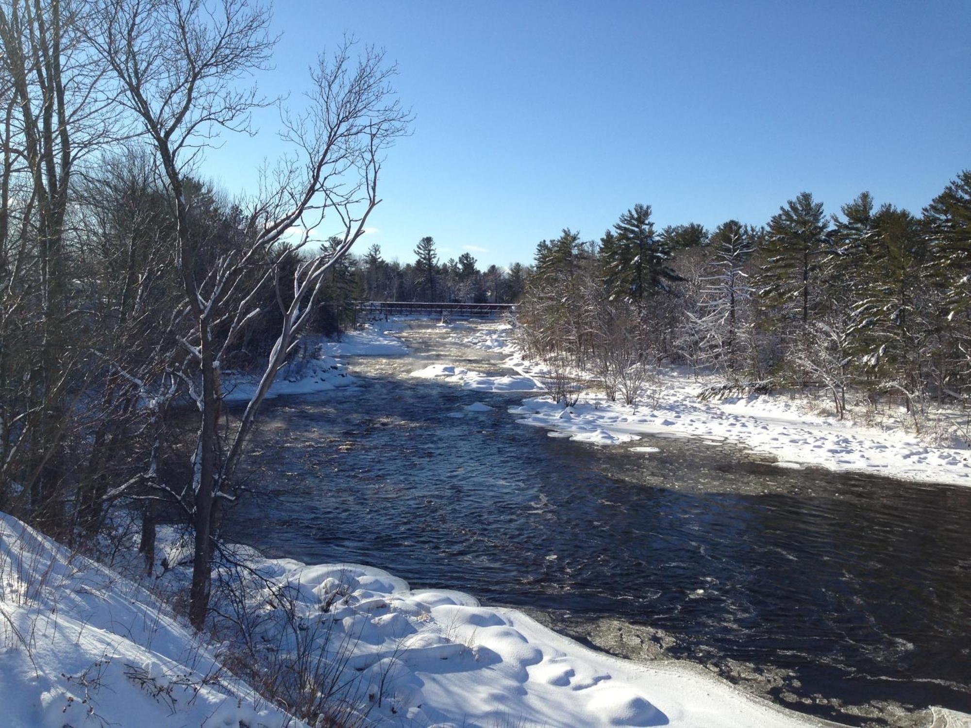 Petawawa River Inn & Suites Esterno foto